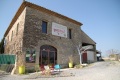 l'extrieur de notre magasin de Sommires : un authentique mas provenal